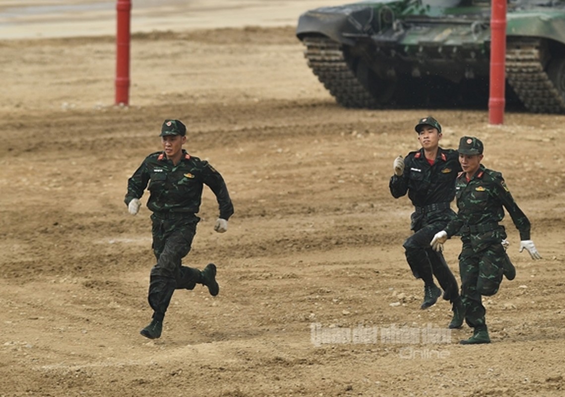 Doi tuyen Xe tang Viet Nam gianh huy chuong Vang Tank Biathlon 2020-Hinh-5