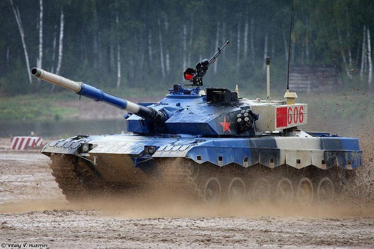 Xe tang Type-96B Trung Quoc bi mo xe sau khi thua T-72B3 Nga sat nut-Hinh-9