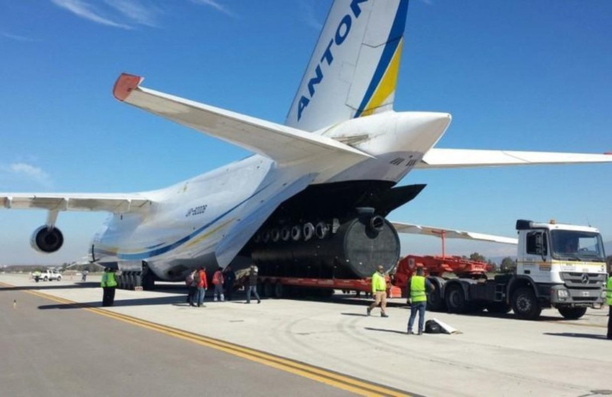 Ukraine bi mat mua linh kien cho van tai co An-124-100 Ruslan tu Nga-Hinh-3