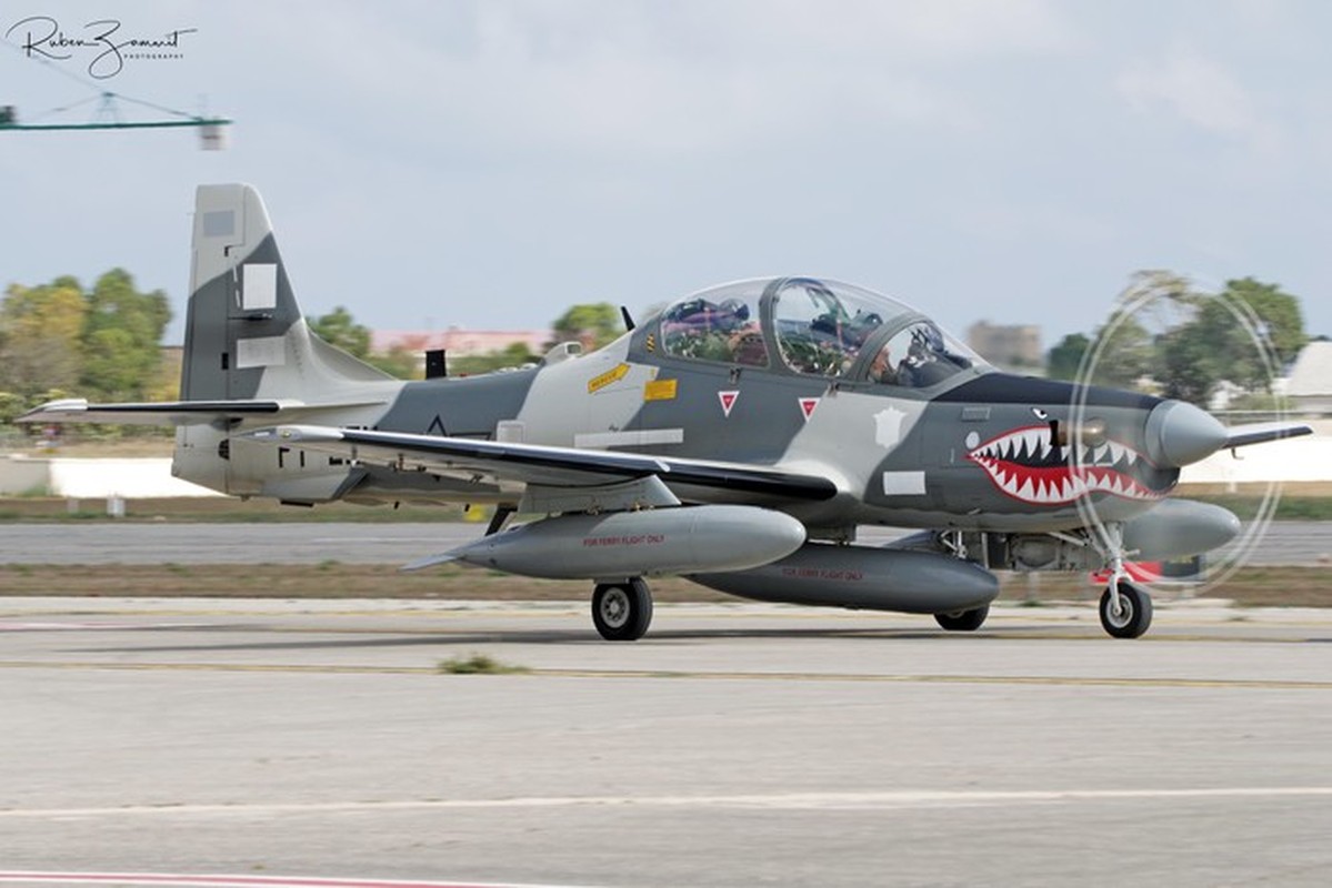 Phi doi cuong kich A29 Super Tucano bat ngo xuat hien o Viet Nam-Hinh-3