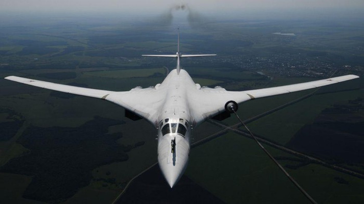 Ky luc tam bay cua Tu-160 Nga cha la gi so voi B-52 My?-Hinh-15