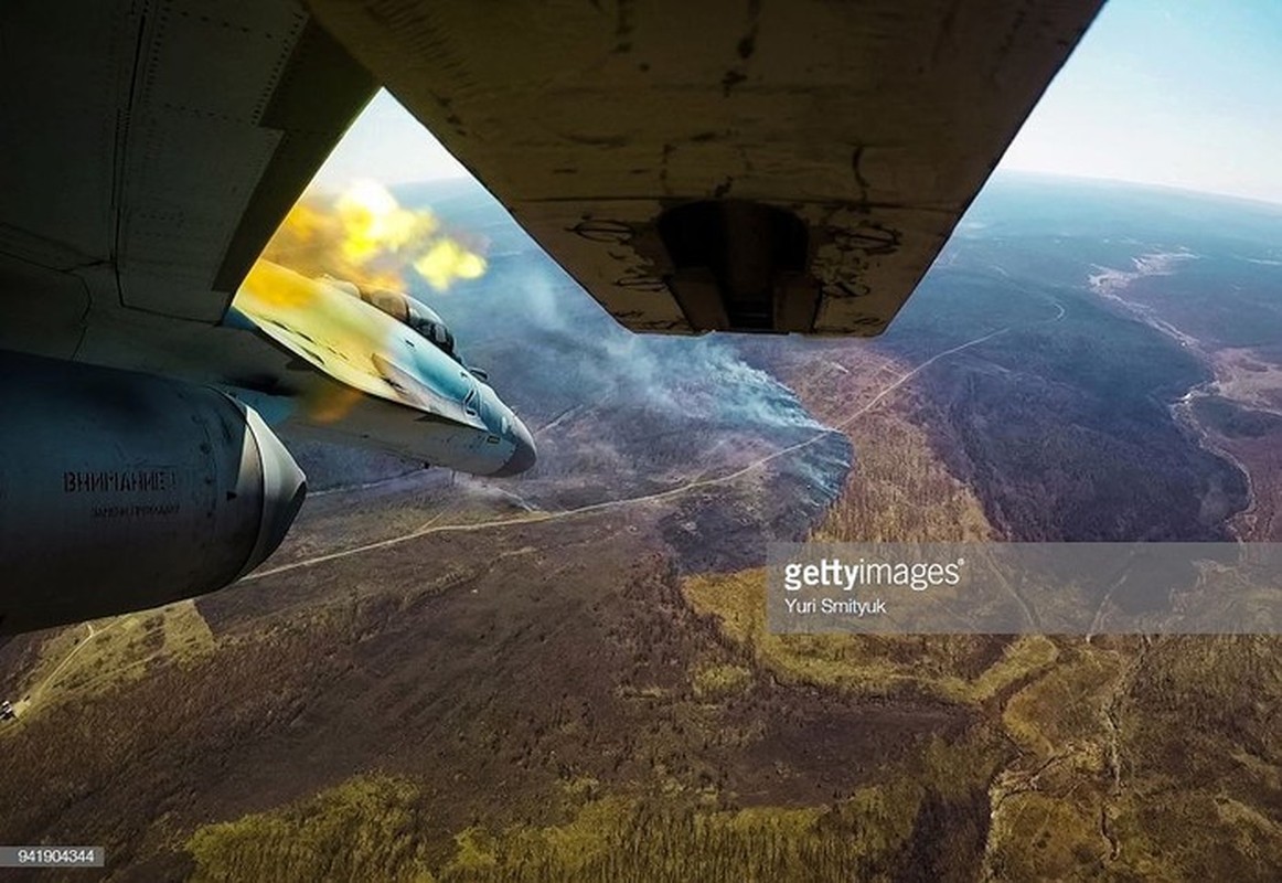 Phao cao toc 30mm Su-35 da 