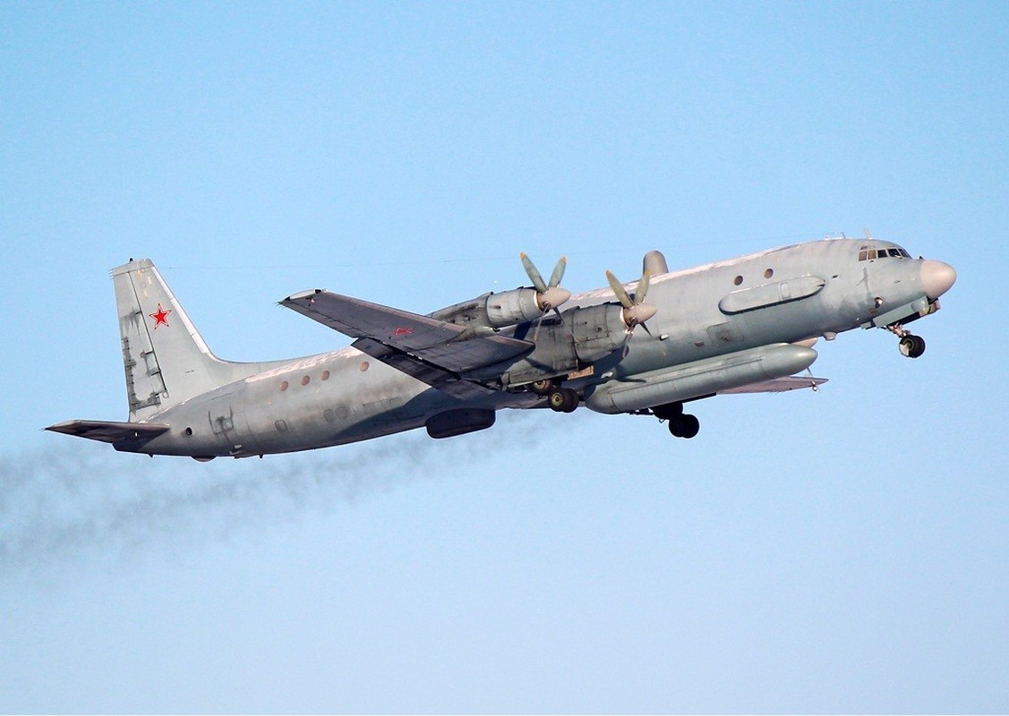 Phi cong Su-27 Ukraine tung suyt ban roi Il-20 cua Nga nhu the nao?-Hinh-13