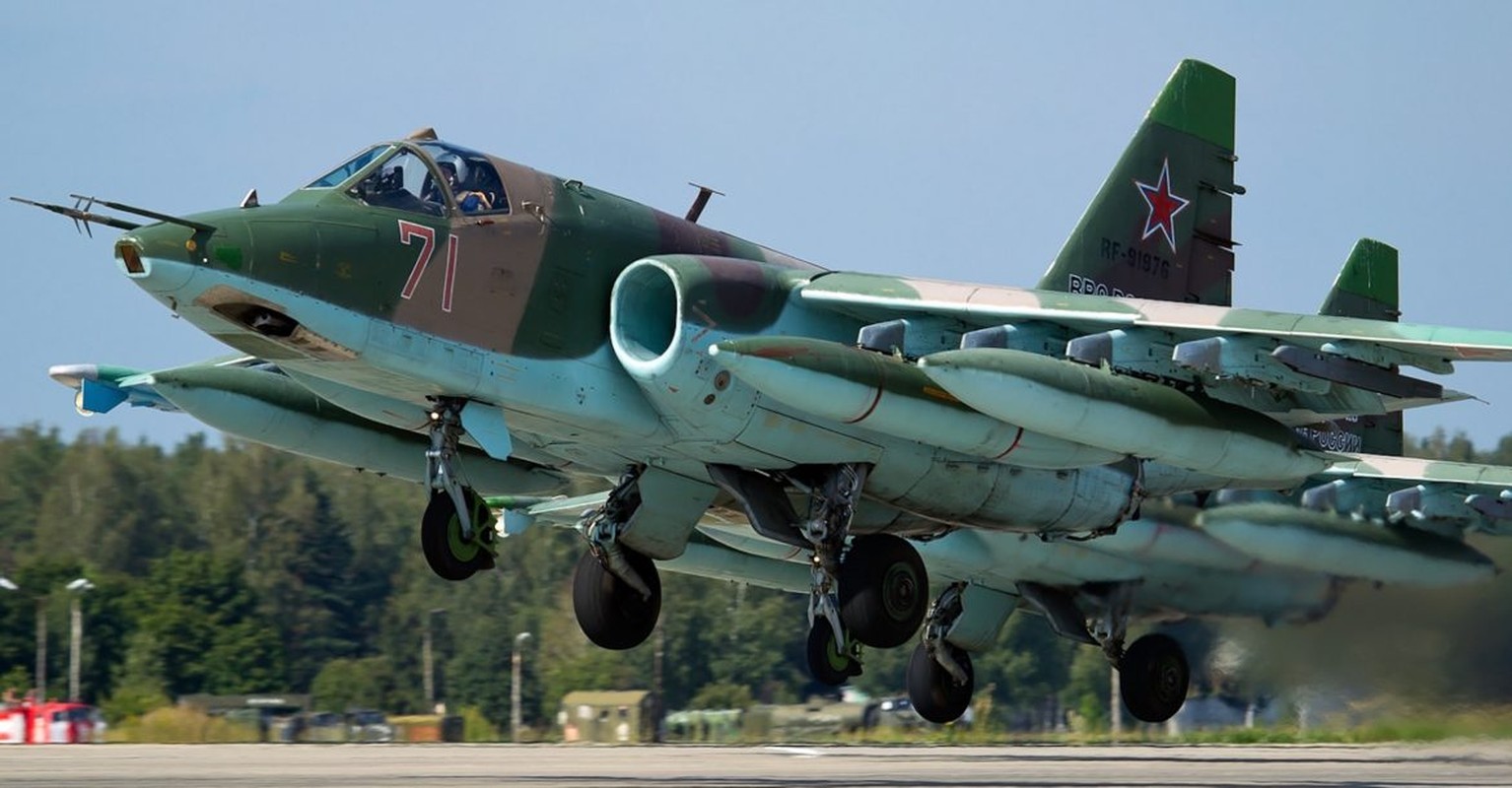 Nong: May bay Su-25 thu hai cua Armenia roi, Azerbaijan bao 