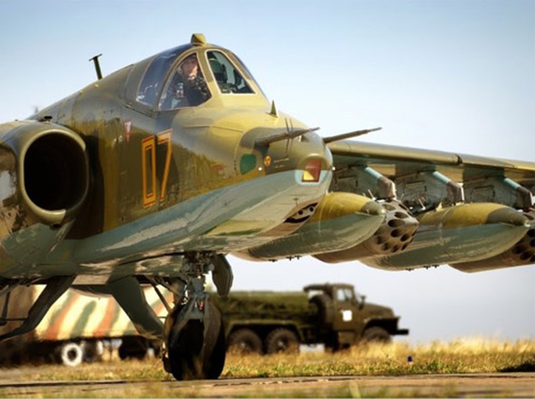 Nong: May bay Su-25 thu hai cua Armenia roi, Azerbaijan bao 