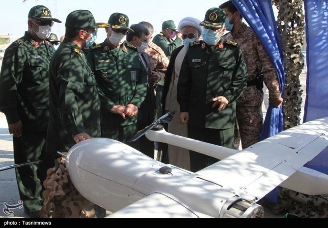 Iran khoe UAV toi tan giup tau cao toc co them don danh moi-Hinh-2