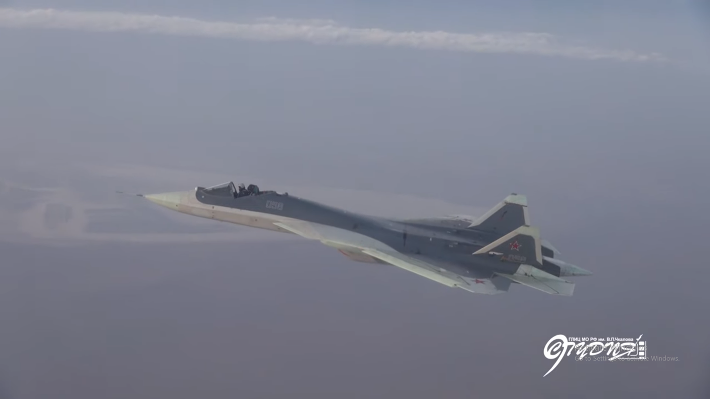 Su-57 bay 