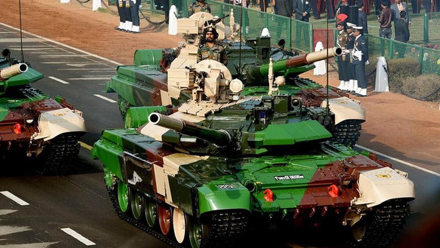 Xe tang T72, T-90 An Do co thuc su 