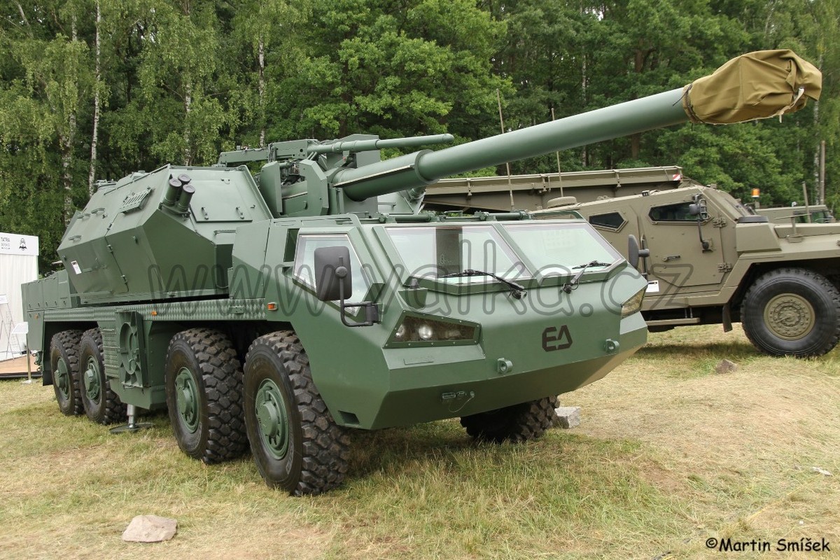 Ukraine mua phao tu hanh 152mm Dana cuc manh, ly khai mien Dong that kinh-Hinh-9