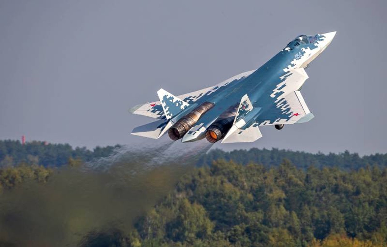 Vi sao so sanh Su-57 Nga voi F-35 My lai bi cho la... khap khieng?-Hinh-2