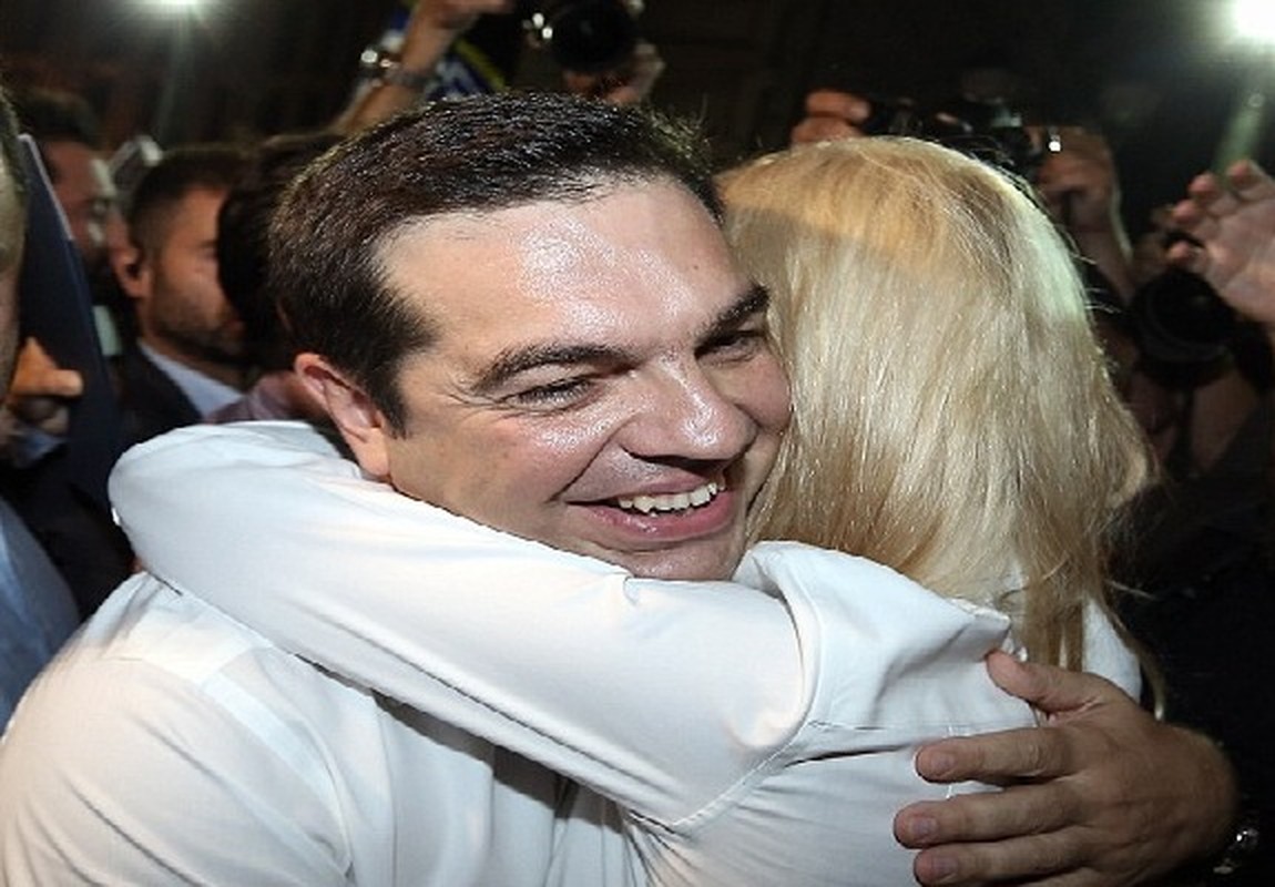 Thu tuong Hy Lap Alexis Tsipras rang ro khi dac cu