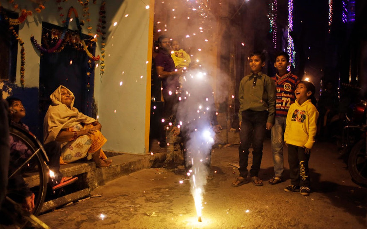 Ruc ro le hoi anh sang Diwali 2015-Hinh-13