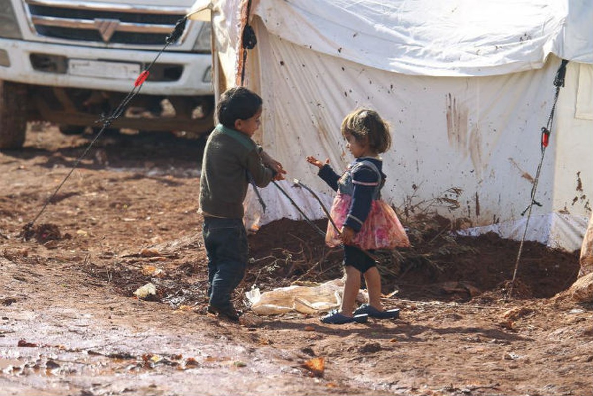 Xot xa nguoi ti nan lam bun “ket” o bien gioi Syria-Hinh-12