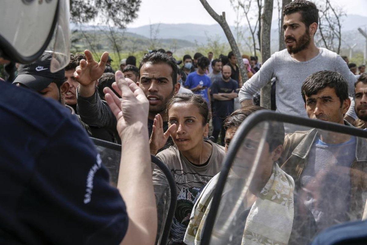 Canh khon cung cua nhung nguoi ti nan tai trai Idomeni-Hinh-11