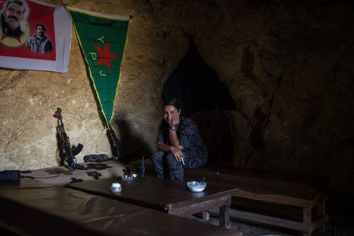Hinh anh nu chien binh nguoi Kurd tan cong phien quan IS-Hinh-7