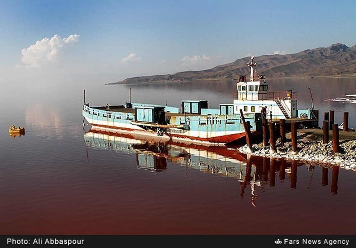 Can canh ho nuoc Urmia “do nhu mau” o Iran-Hinh-3