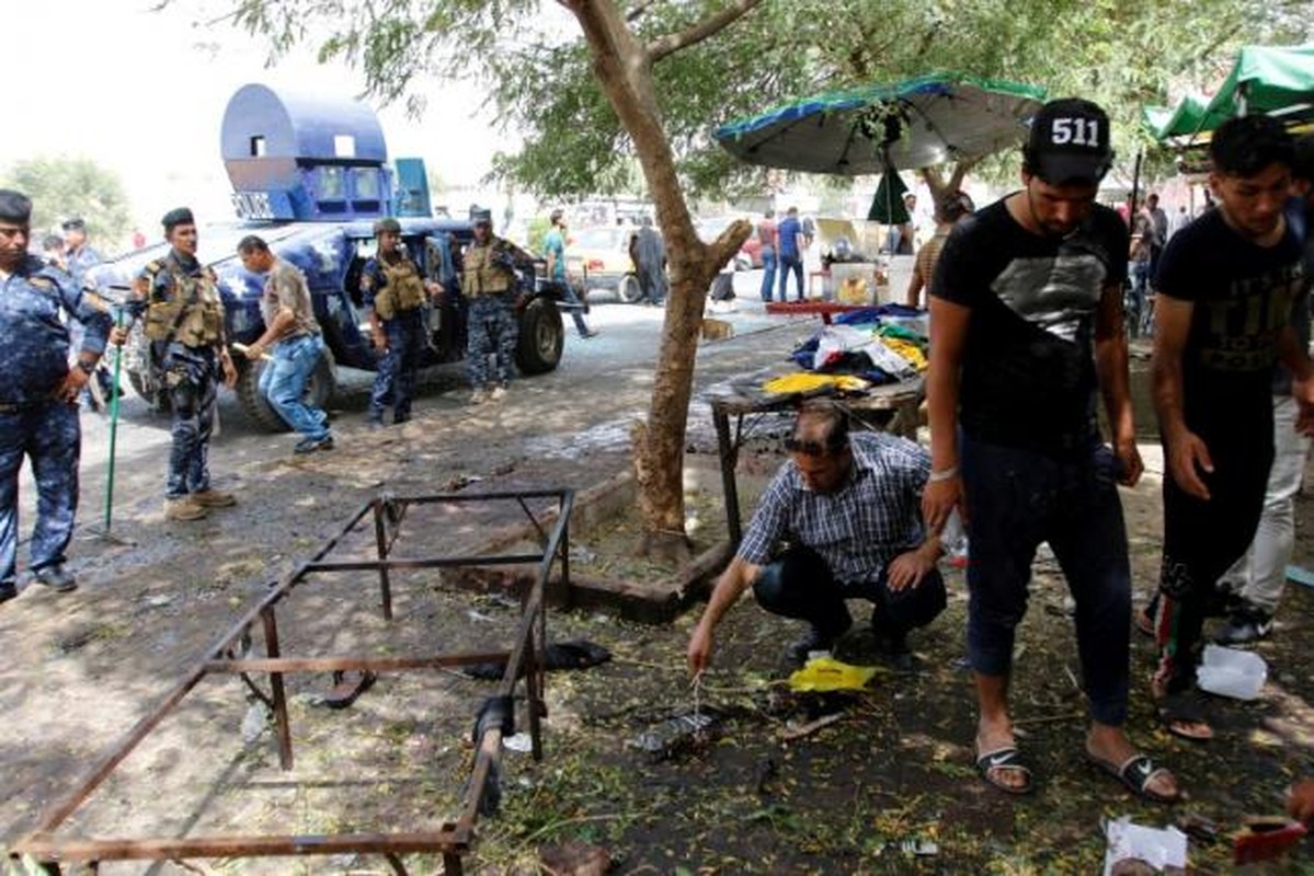 Hien truong vu danh bom lieu chet kinh hoang tai Baghdad-Hinh-7