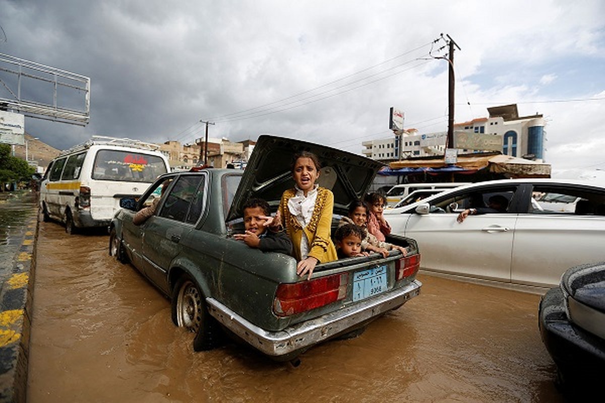 Canh tuong ngap lut kinh hoang o Yemen-Hinh-6