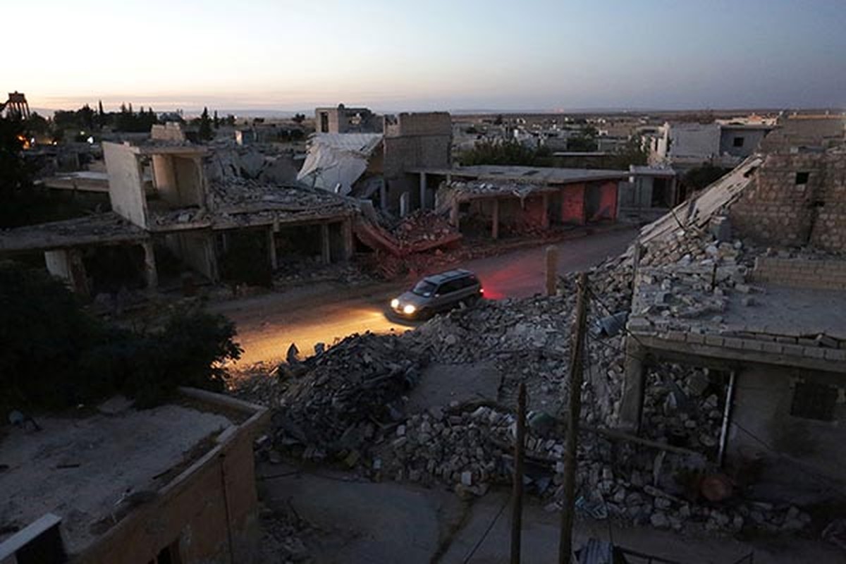 Thanh pho Aleppo tan hoang trong mua bom bao dan-Hinh-7