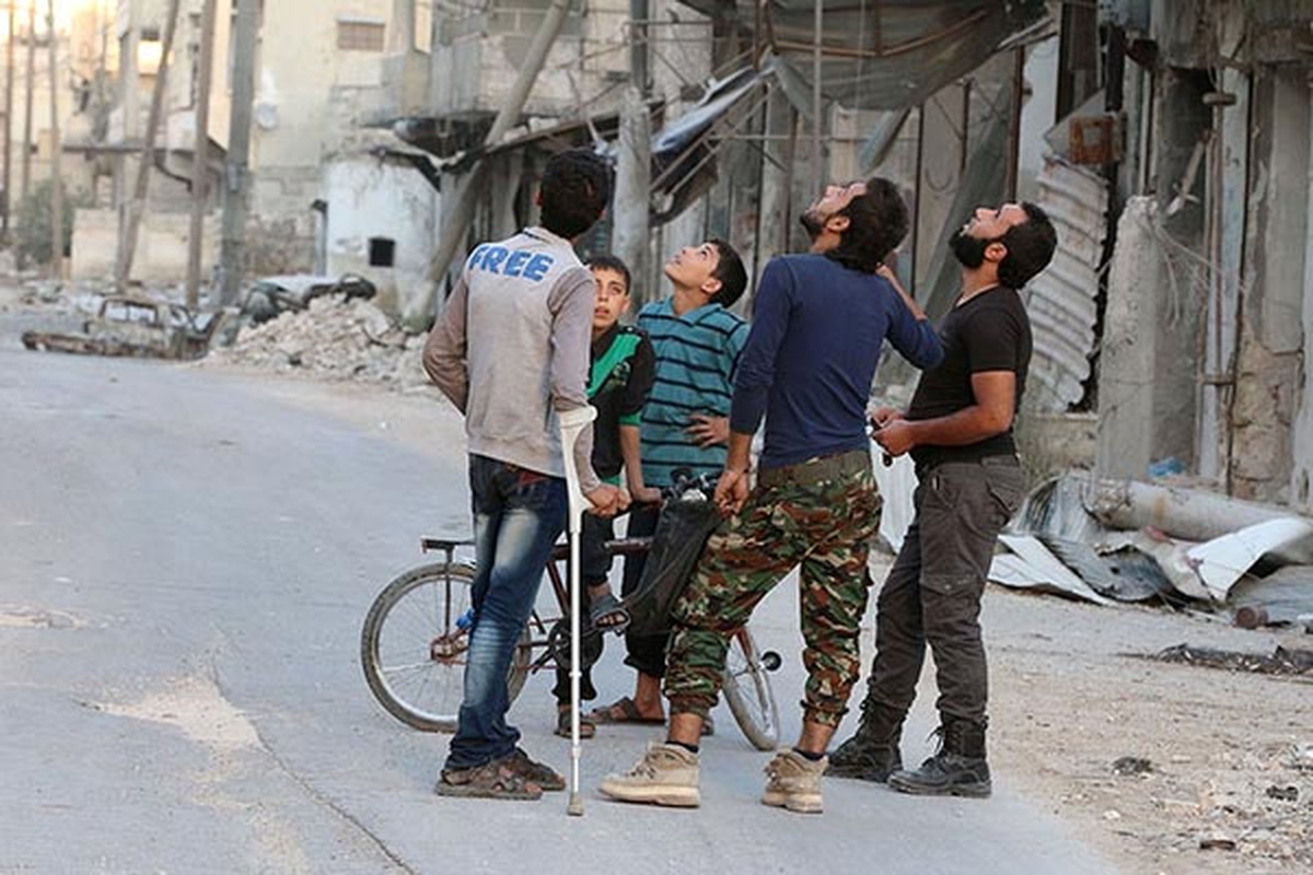 Thanh pho Aleppo tan hoang trong mua bom bao dan