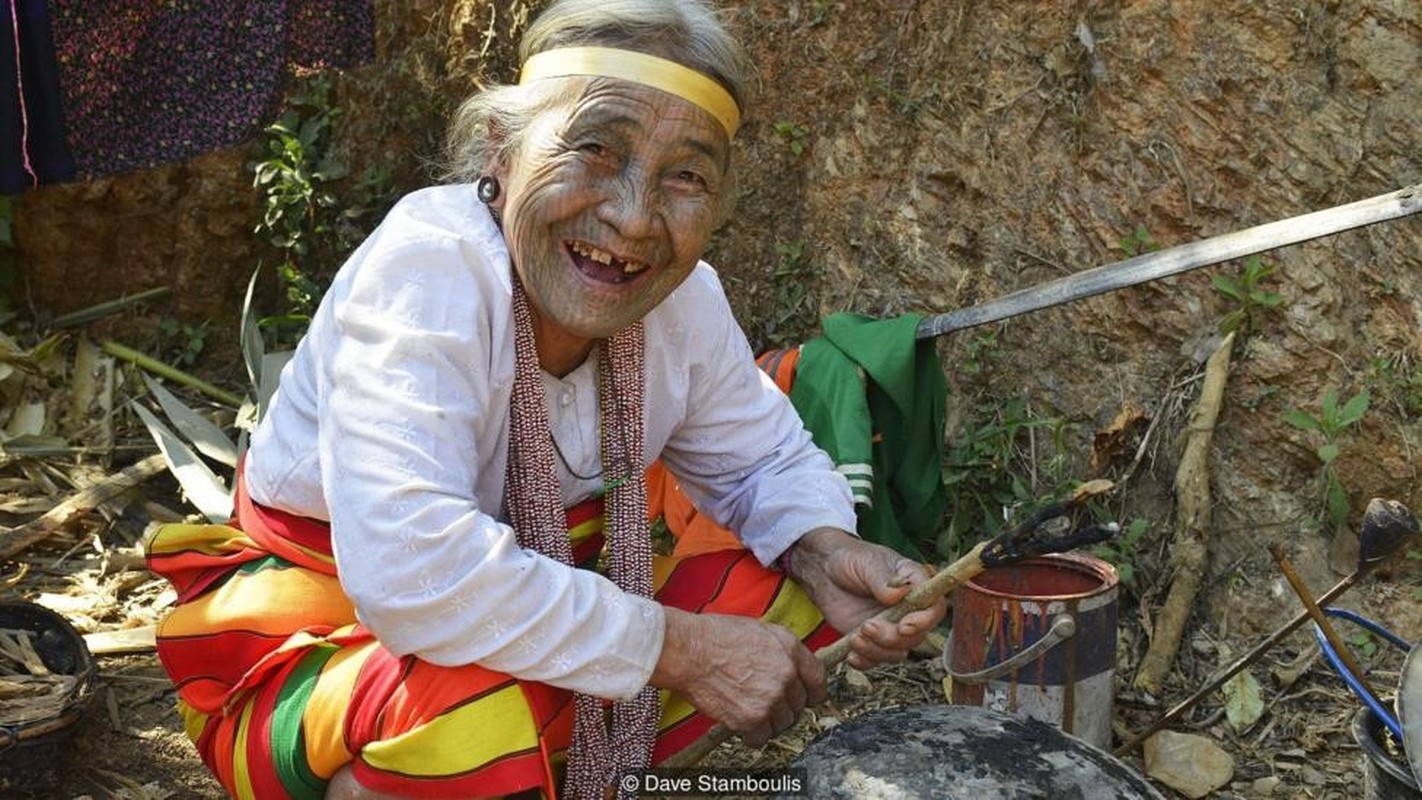 Huyen thoai nhung nguoi dan ba “mat ho” o Myanmar-Hinh-12