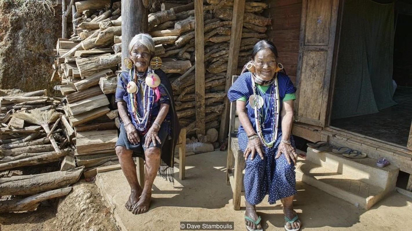 Huyen thoai nhung nguoi dan ba “mat ho” o Myanmar-Hinh-7