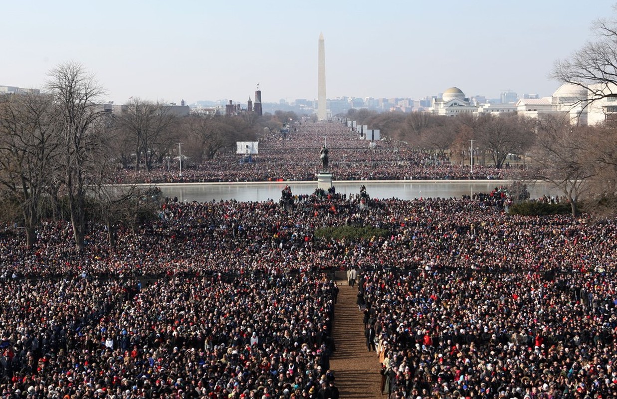 Le nham chuc cua Tong thong Obama gio nay 8 nam truoc-Hinh-2