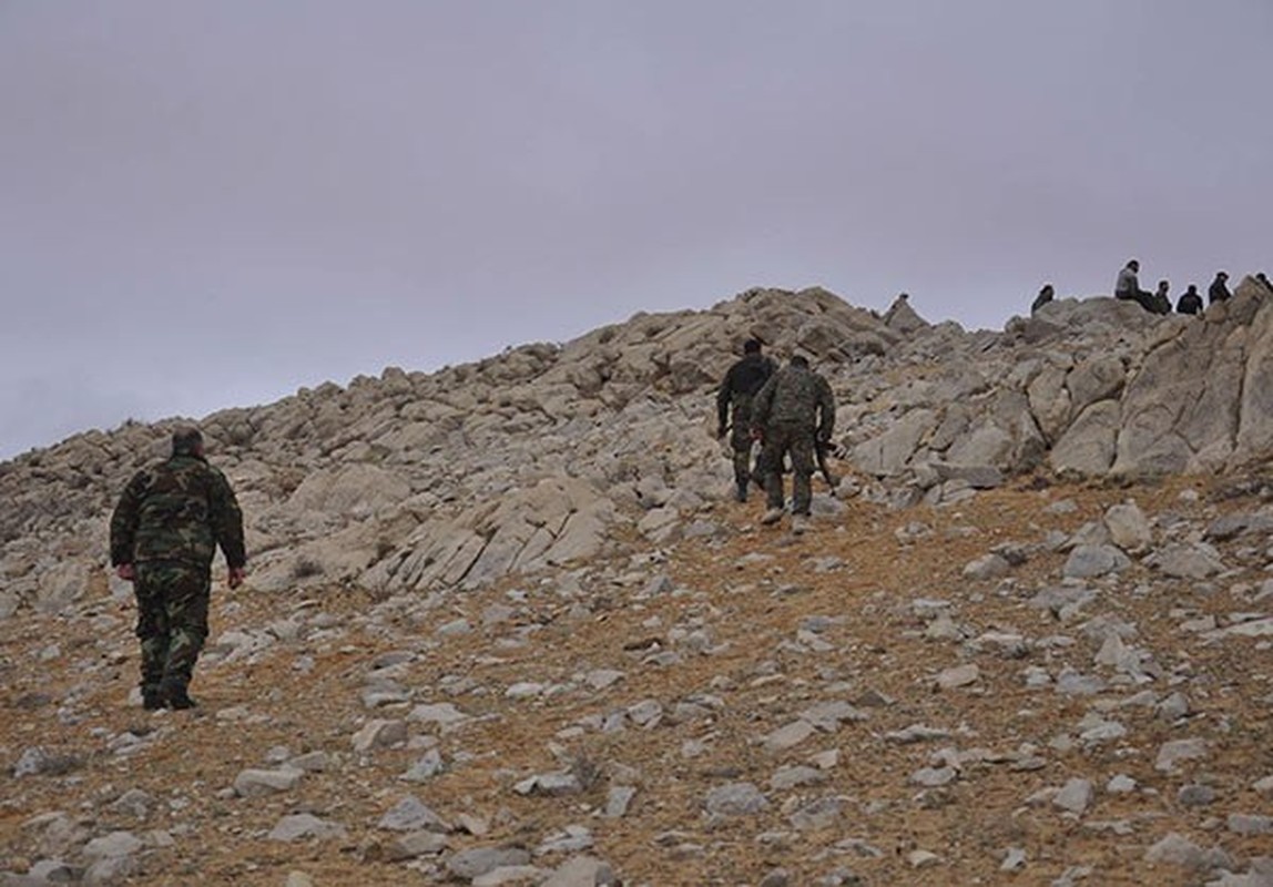 Ben trong thanh pho co Palmyra moi giai phong khoi IS-Hinh-4