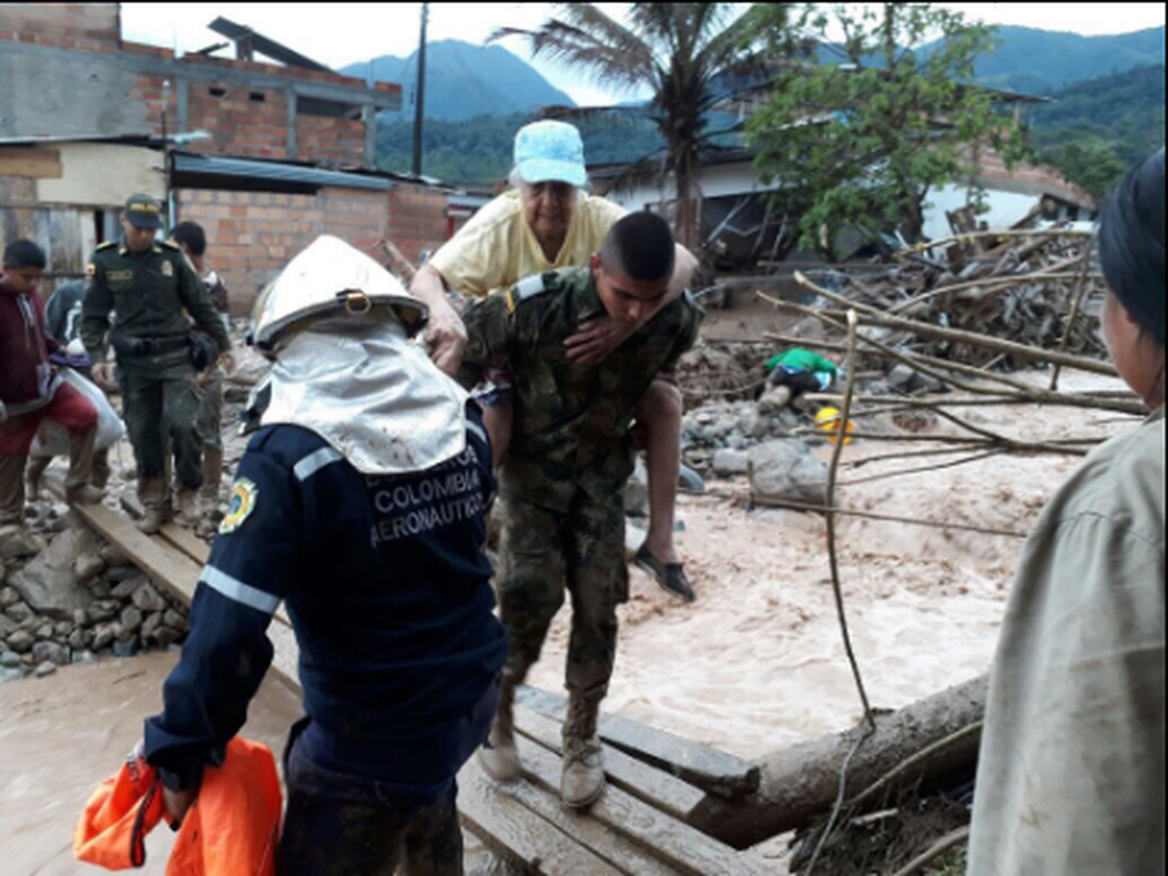 Canh tan hoang sau tran lo dat kinh hoang o Colombia-Hinh-5