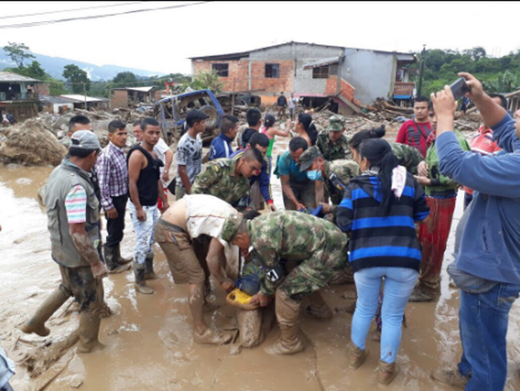 Hien truong vu sat lo dat kinh hoang o Colombia-Hinh-8