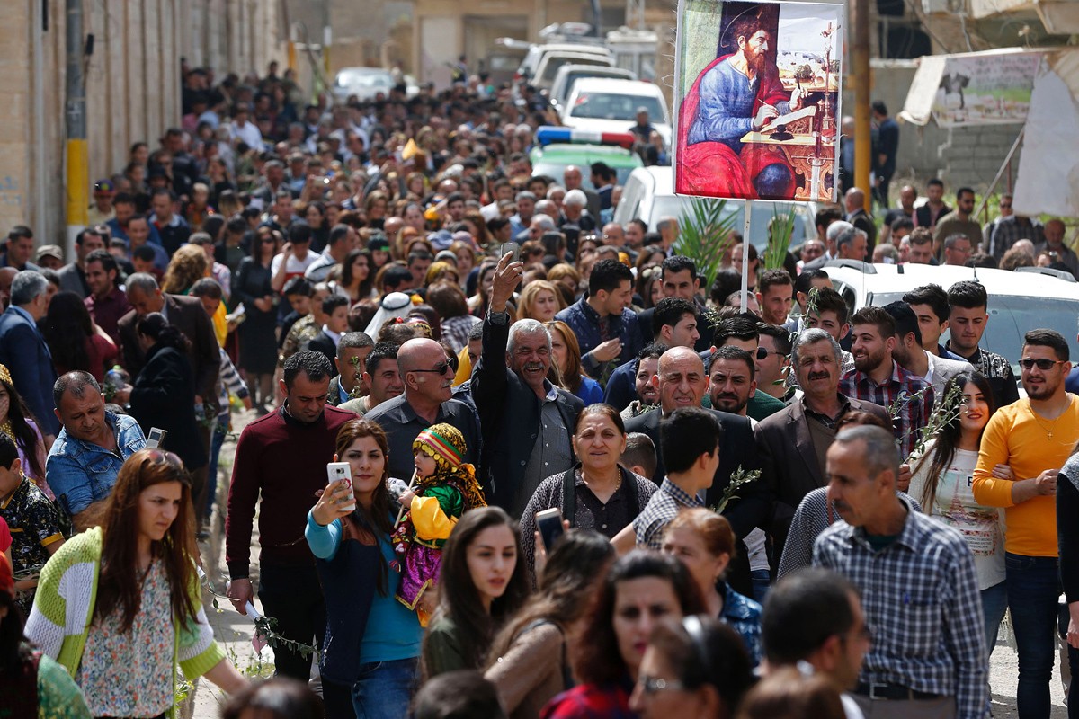 Chum anh nguoi dan Iraq tro ve thi tran Qaraqosh hoang tan-Hinh-17