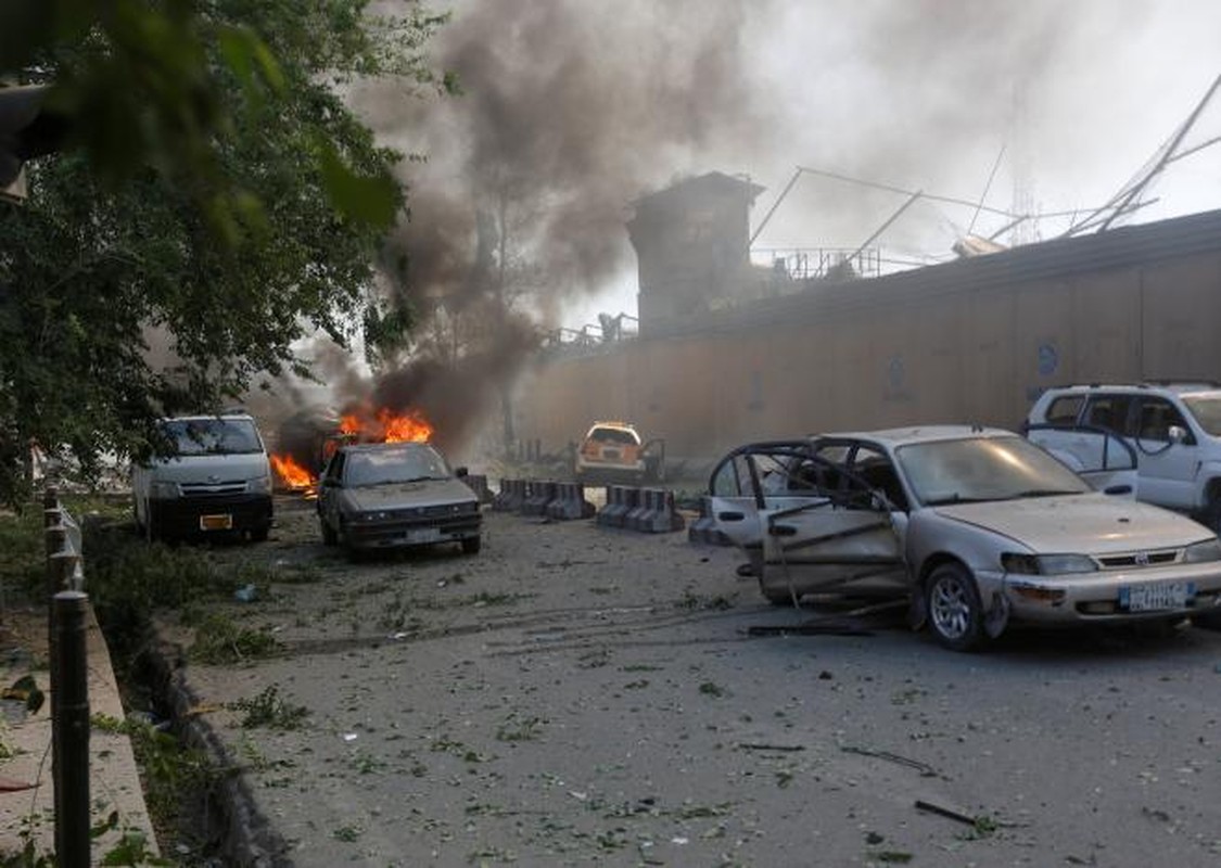 Hien truong danh bom dam mau o Kabul, 430 nguoi thuong vong-Hinh-7