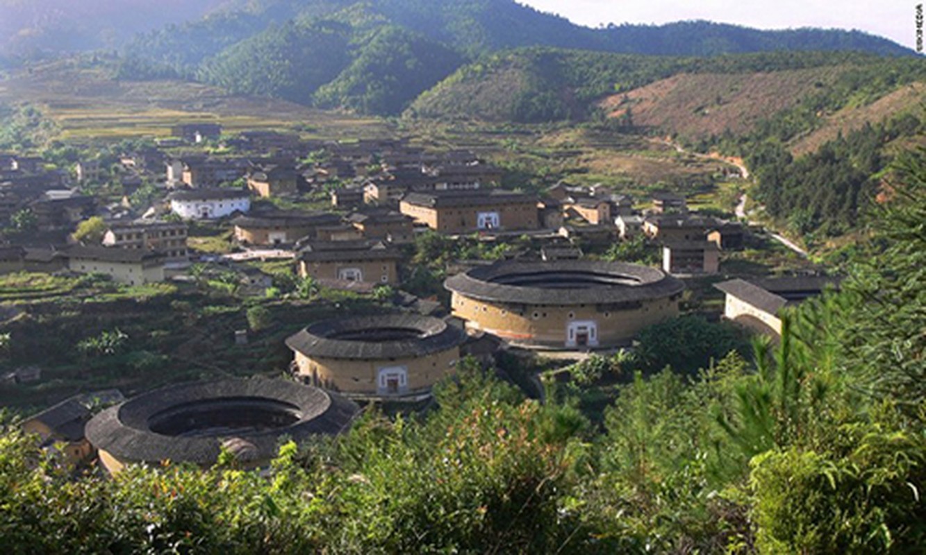 Chiem nguong nhung ngoi nha Tulou doc dao o Trung Quoc-Hinh-2