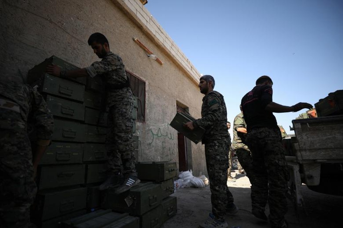 Anh: SDF tong tan cong giai phong “thu phu” IS Raqqa-Hinh-5