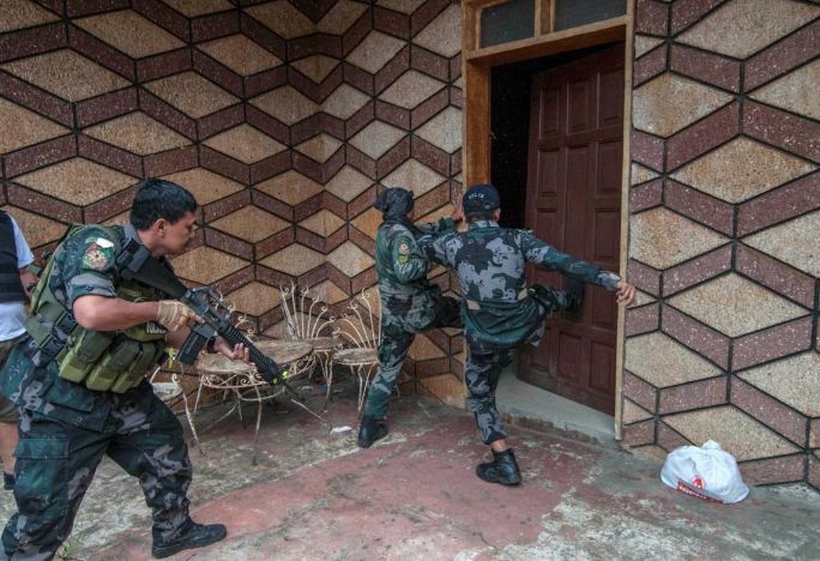 Chum anh Quan doi Philippines truy lung khung bo o Marawi-Hinh-8