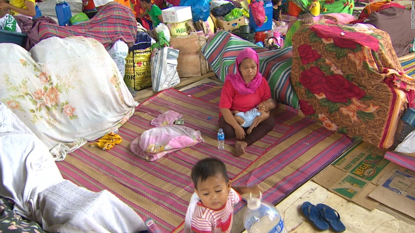 Khon kho cuoc song nguoi dan Philippines chay khoi Marawi-Hinh-8