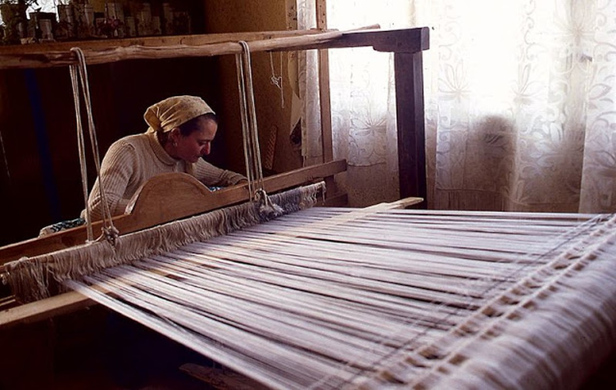 View - 	Khám phá cuộc sống bình dị ở Romania thập niên 1980