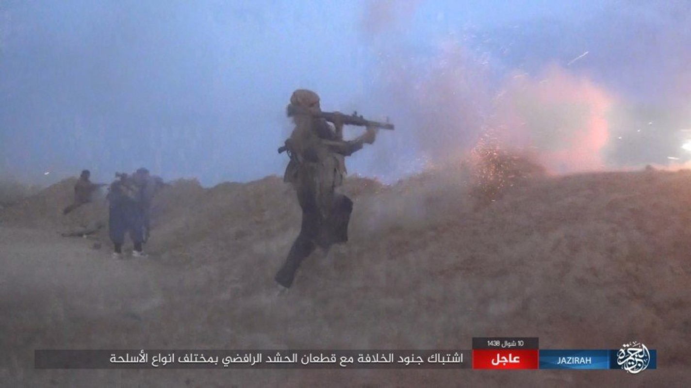 Anh: IS tan cong lieu chet can cu Iraq gan bien gioi Syria-Hinh-4