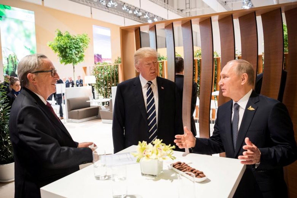 Toan canh cuoc gap giua Tong thong Putin - Donald Trump ben le G20-Hinh-11