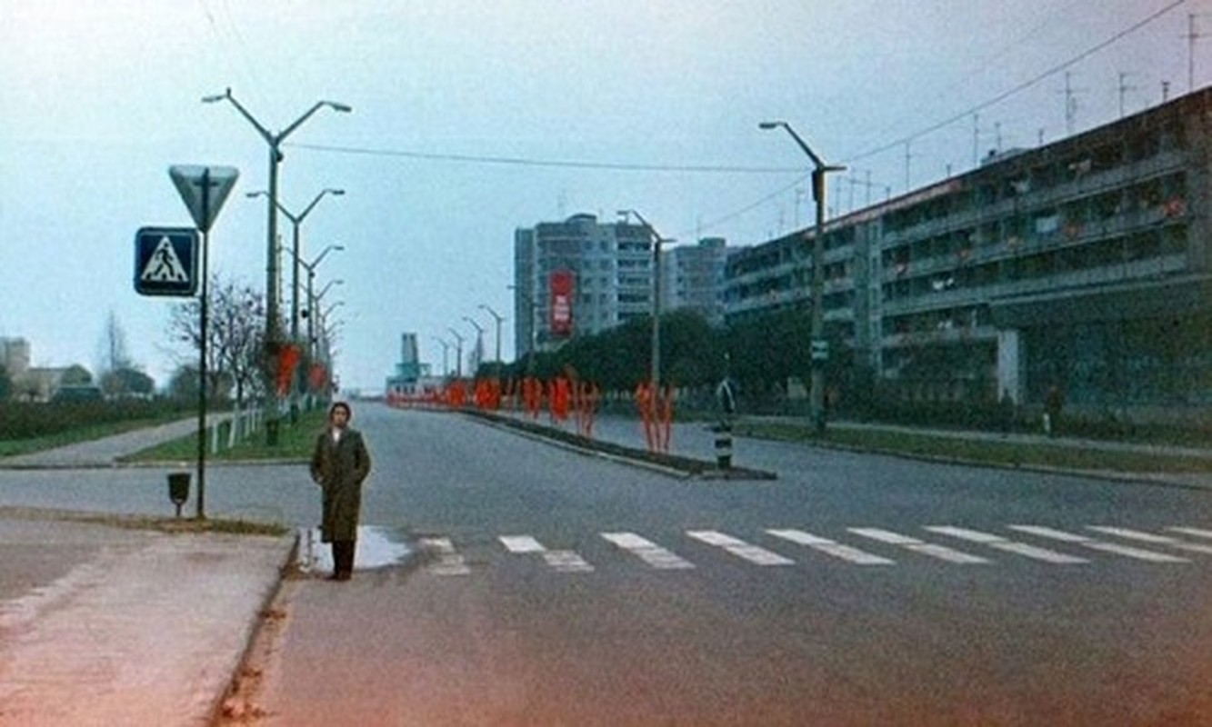 Kinh ngac thi tran Pripyat truoc va sau tham hoa Chernobyl