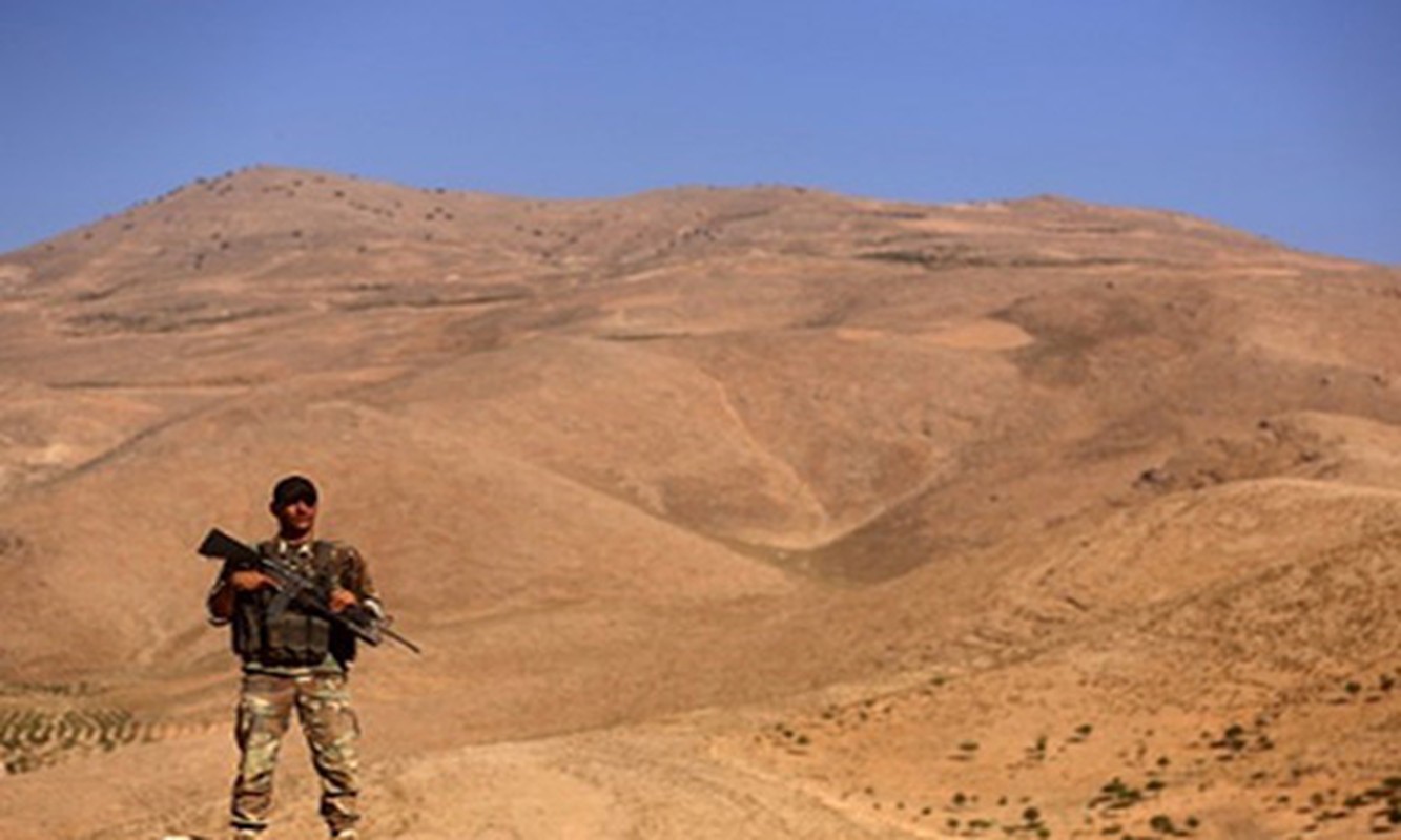 Hinh anh bien gioi Syria-Lebanon sach bong phien quan IS-Hinh-9