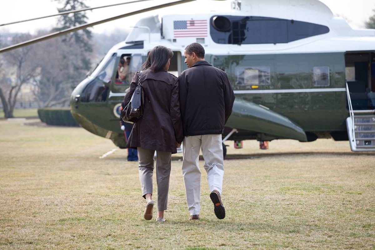 Loat anh tinh cam cua vo chong cuu Tong thong Obama-Hinh-8