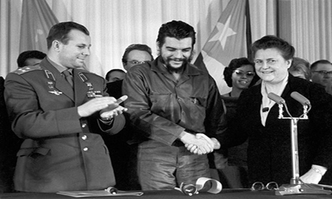 Hinh anh bat tu ve “nghe si chien tranh du kich” Che Guevara-Hinh-8