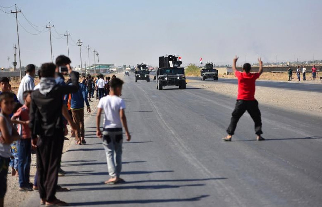 Toan canh quan doi Iraq danh chiem Kirkuk tu tay nguoi Kurd-Hinh-7