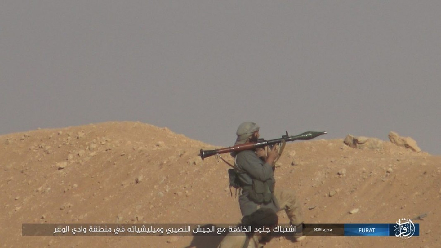 Anh: IS phan cong du doi quan Syria o Nam Deir Ezzor-Hinh-6