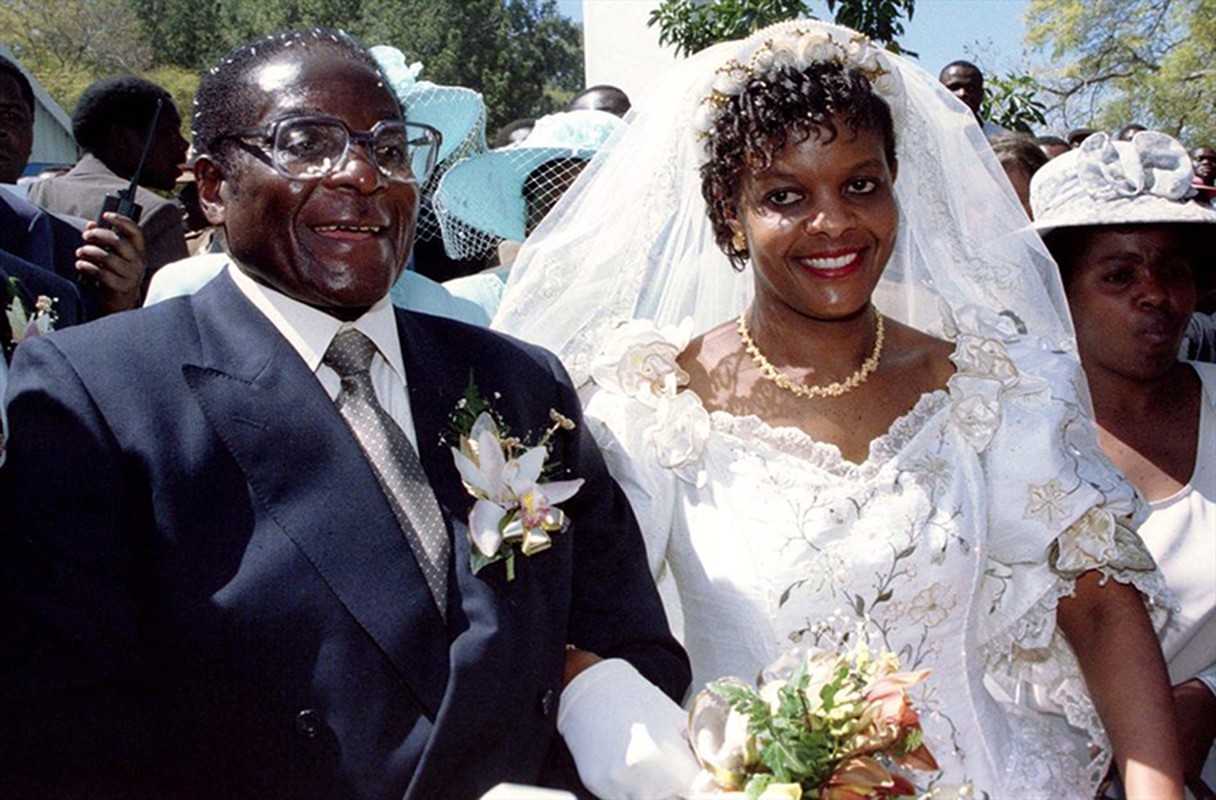 Quen song xa hoa, ba Mugabe ra sao sau khi chong mat chuc?-Hinh-4