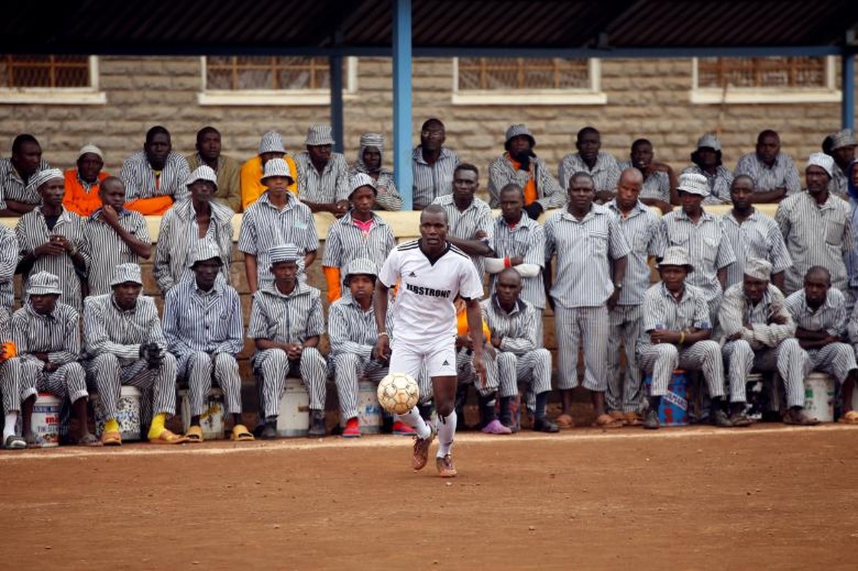 Bat ngo giai dau “World Cup” trong nha tu Kenya-Hinh-5