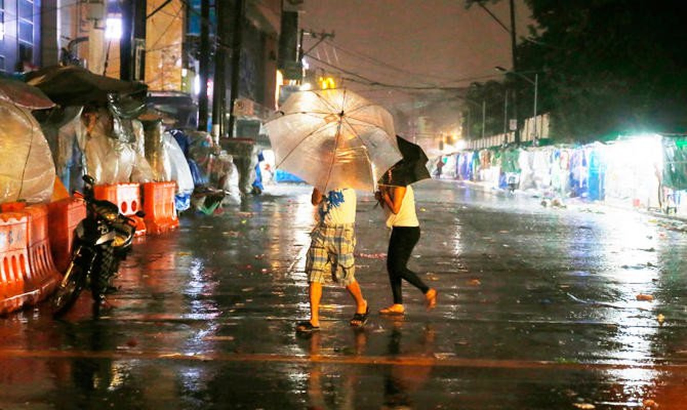 Sieu bao Mangkhut dang can quet Philippines-Hinh-4