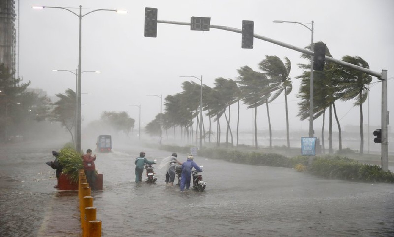 Sieu bao Mangkhut dang can quet Philippines-Hinh-7