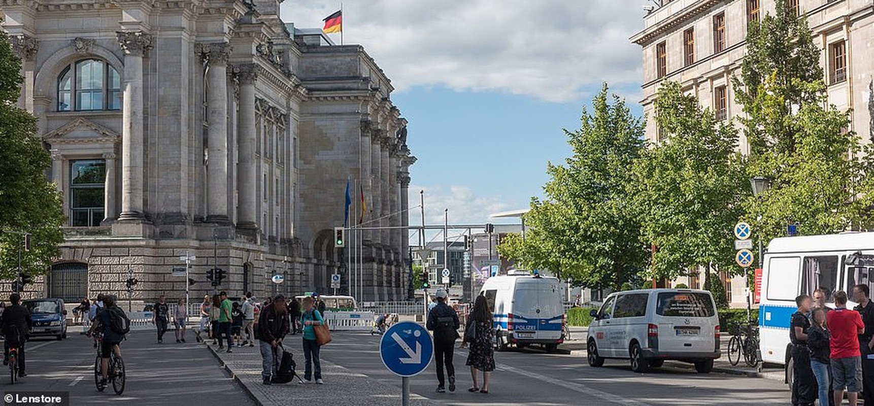 Kinh ngac thu do Berlin “thay da doi thit” hang tram nam qua-Hinh-2